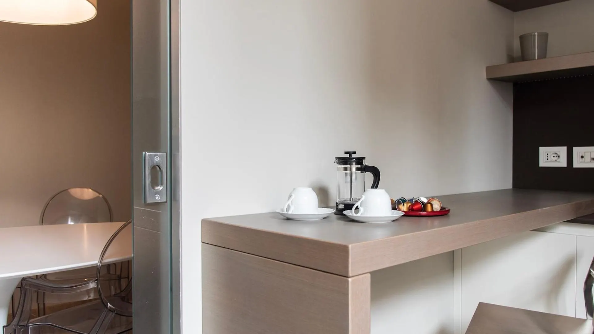 Youhosty - Chinatown Bright And Luxury Apartment Milaan